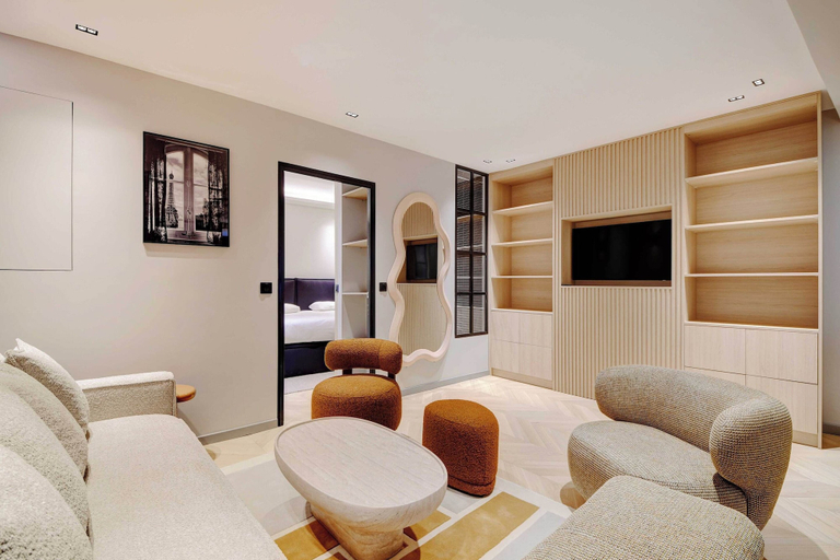 Primary image, Refined Parisian flat with Designer Finishes – Rue Montorgueil Elegance, Paris