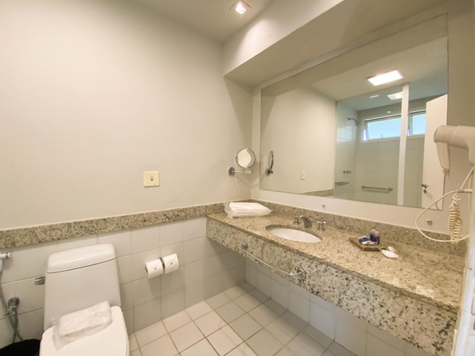 Bathroom 5, Buzios Beach Resort, Armação dos Búzios