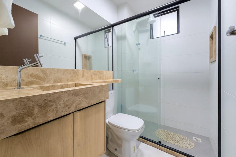 Bathroom 2, Sunrise by Hosppedar, João Pessoa
