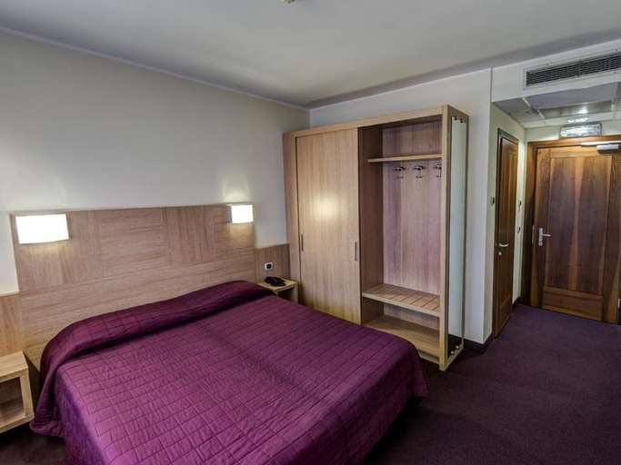 Bedroom 4, HOTEL CAPITAL, Rovigo