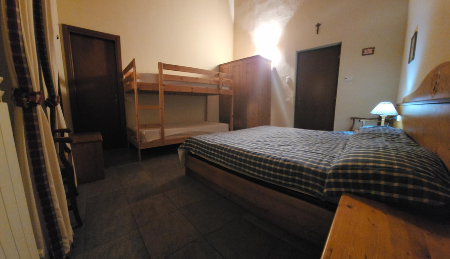 Bedroom 3, Rifugio Campiglio, Varese