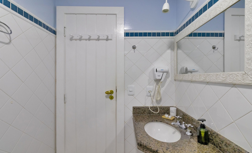 Bathroom 4, POUSADA SANTORINI, Armação dos Búzios