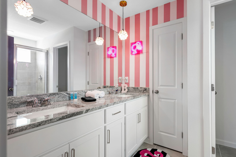 Bathroom 4, Luxury 9BR Solara Home Themed Fun Pool, Osceola