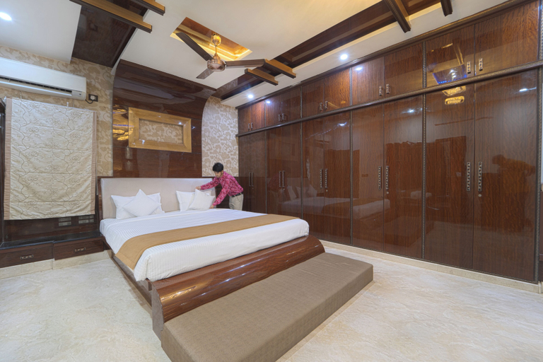 Room 5, Alaya Stays Royal Valora 5BHK villa, Bangalore