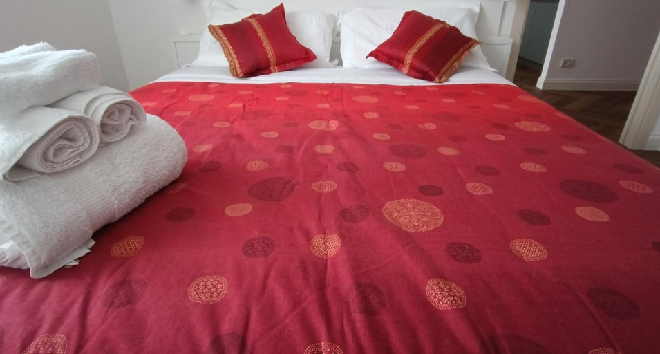 Bedroom 2, Casa Vacanze Trieste - Vista Piazza Unita, Trieste