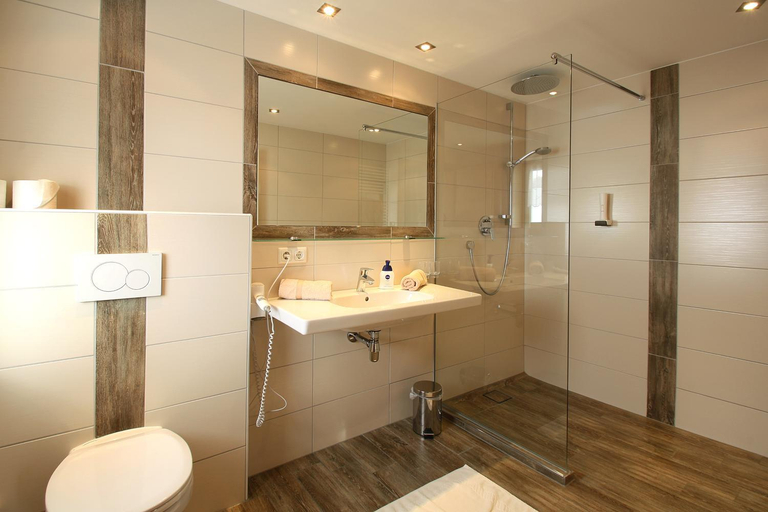 Bathroom 2, Amontanara, Landeck