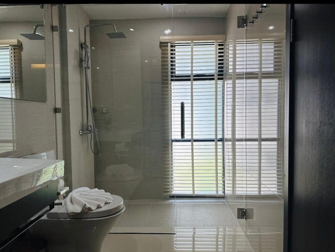 Bathroom 3, The Title, Phuket Island