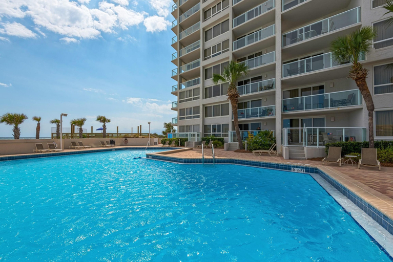 Pool 4, Beachside II #4247, Walton