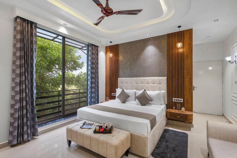 Room 5, ELIVAAS Shreya Blossom 4 BHK With Pool, Udaipur