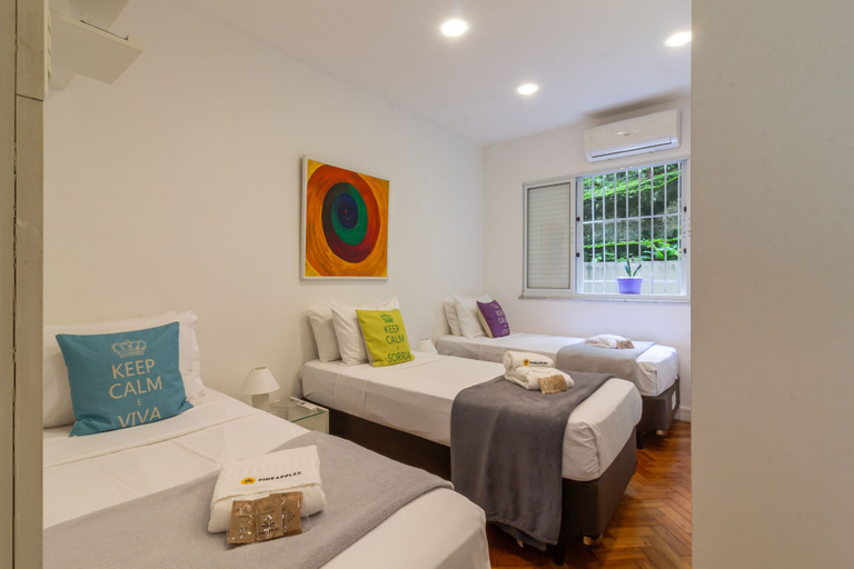 Room 5, 10-min Walk to Copacabana Beach Stc302, Rio de Janeiro