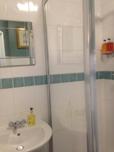 Bathroom 4, The White House Hotel, Cornwall