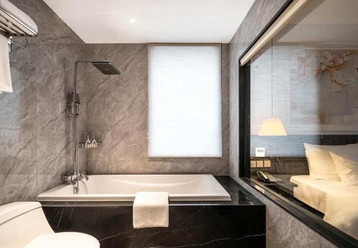Bathroom 3, Luxe Paradise Suites Hotel & Spa, Ba Đình