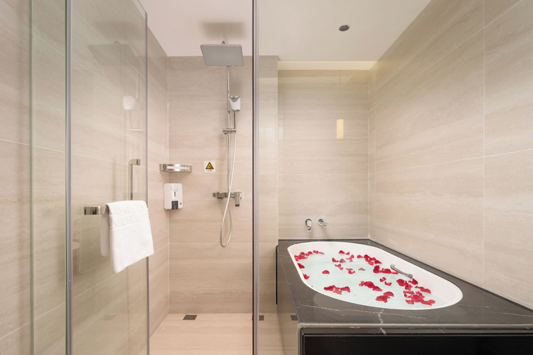 Bathroom 4, Liuhua Hotel, Guangzhou