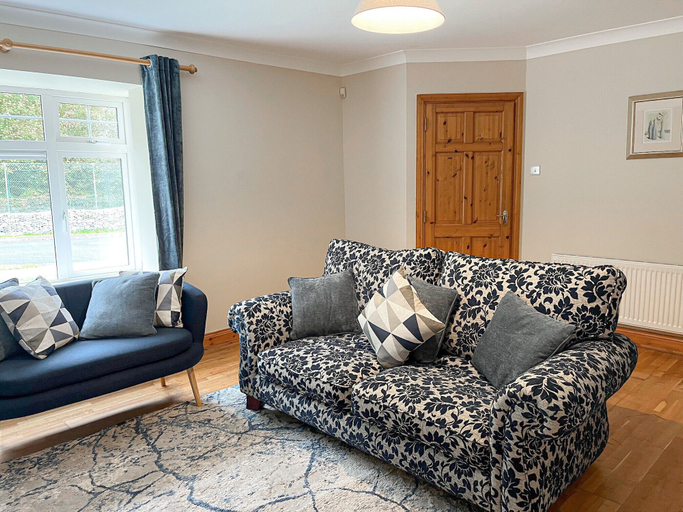 Living room 2, Fishermans Grove HH No 21
