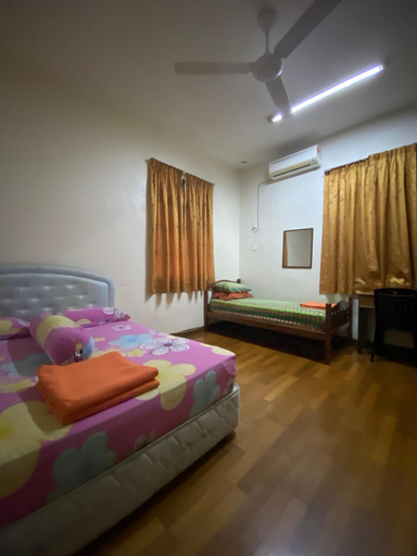 Bedroom 2, JBK Villa Empire - Roomstay, Kuala Terengganu