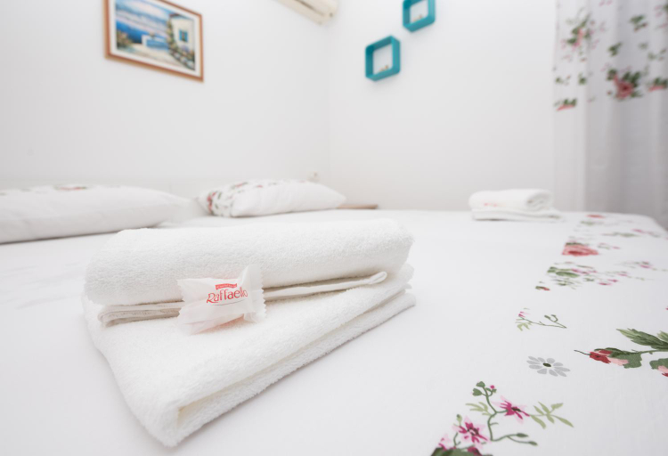 Bedroom 3, Apartments Royal M&M, Makarska