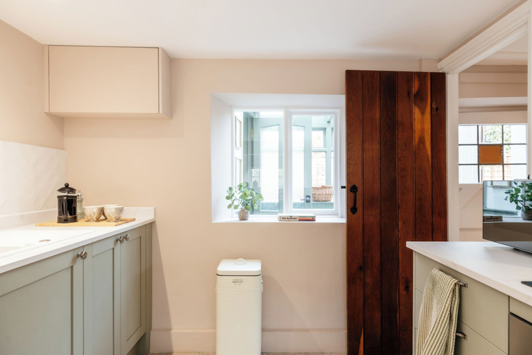 Private kitchen 4, The Cowshed Banham Cottages, Gloucestershire