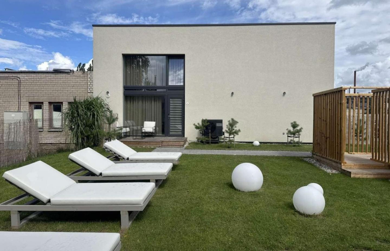 Others 2, Mill Loft, Palangos