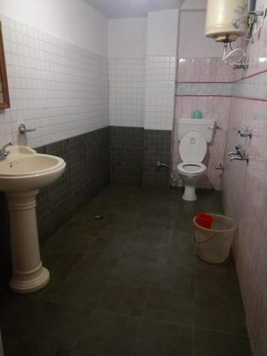 Bathroom 3, Hotel Kailash View, Kalpa, Kinnaur