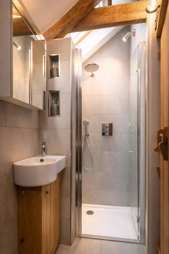 Bathroom, St Kew Escapes Nr Port Isaac, Cornwall
