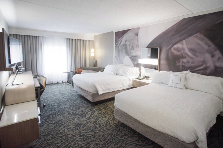 Bedroom 4, Courtyard by Marriott Hickory, Catawba