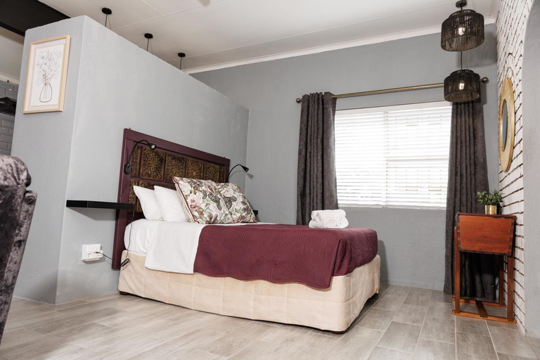 Bedroom, Rozelee Rest 1, Ehlanzeni
