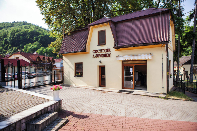 Exterior 3, Goethe - Liečebné termálne kúpele, Žiar nad Hronom