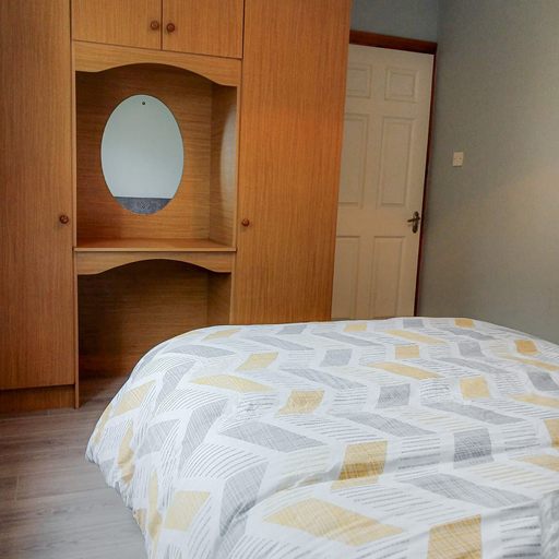 Room 3, Seamount Holiday Village No 26