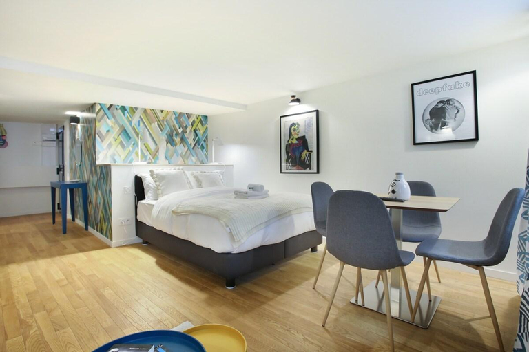 5, Charming studio with AC Beaubourg Le Marais, Paris