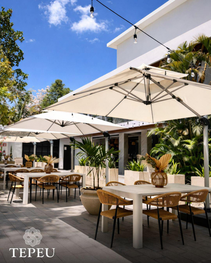 Food & Drinks 3, Hotel Tepeu, Flores