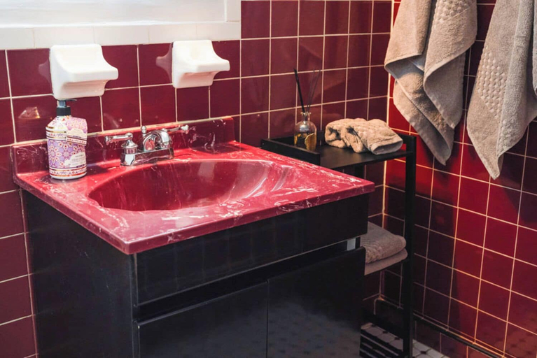Bathroom 5, Cozy Brooklyn - 1BR Apartment, New York