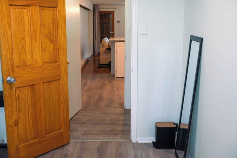 Interior 4, Cozy Brooklyn - 1BR Apartment, New York