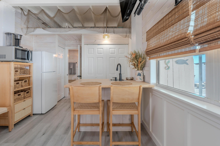 Private kitchen 4, Palmetto Breeze, Lee
