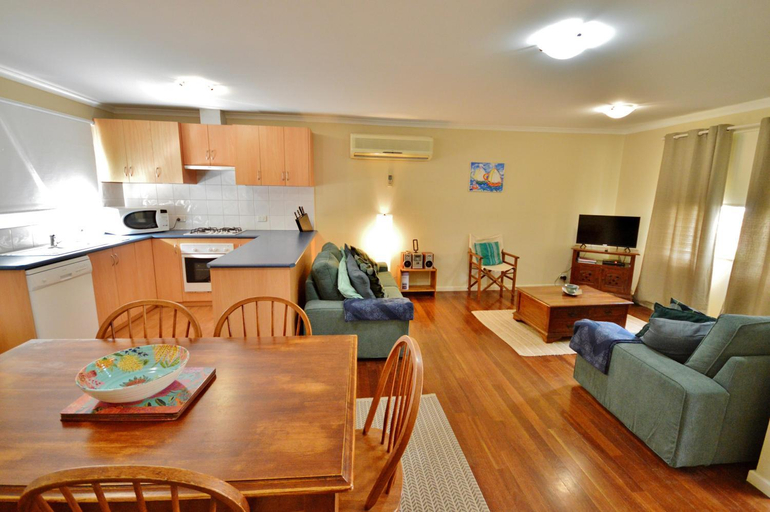 Others 5, Cole Cottage - Kalbarri, WA, Northampton