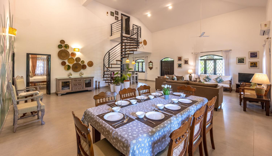 Food & Drinks 5, Rainforest Candolim Villas - 50 meters to the Candolim beach, North Goa