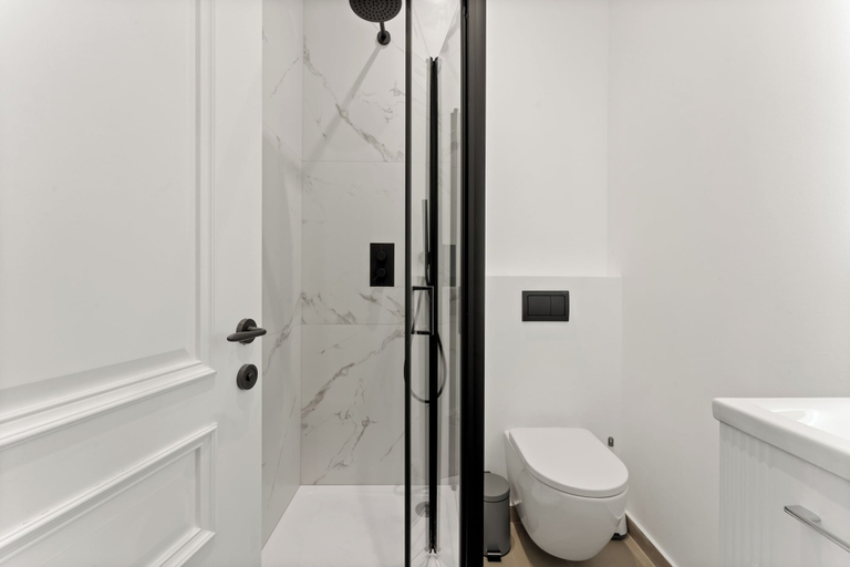 Bathroom 5, Grove Heights Shoreditch, London