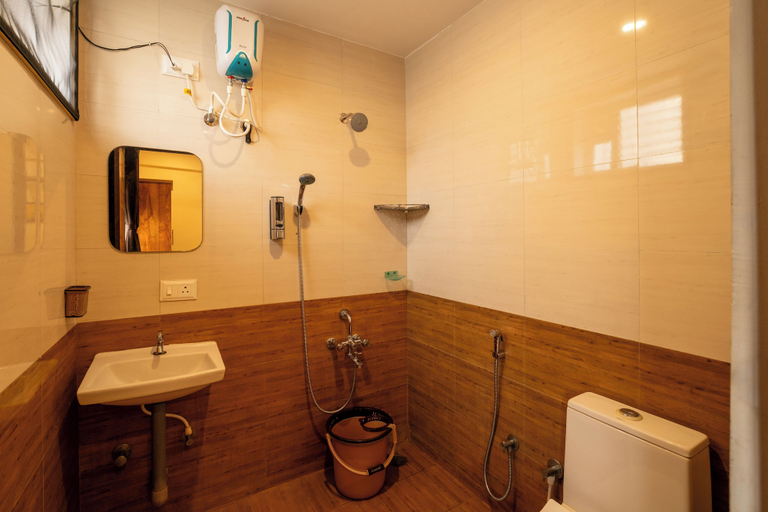 Bathroom, Aafiyalakeview, Coimbatore