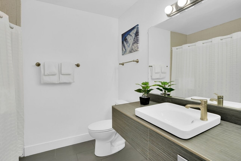 Bathroom 4, Oceanside Marina Suites, San Diego