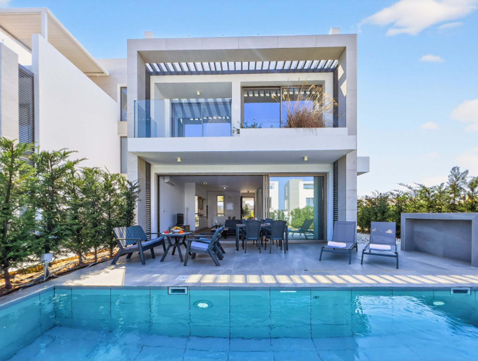 Sport & Beauty 2, Azure Villas by Marc