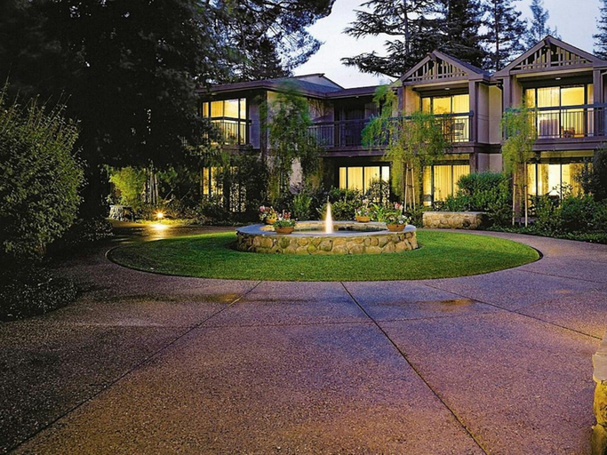 Exterior & Views 1, Creekside Inn, Santa Clara
