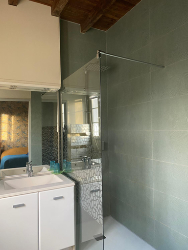 Bathroom 3, Gite Asaliah, Pyrénées-Atlantiques