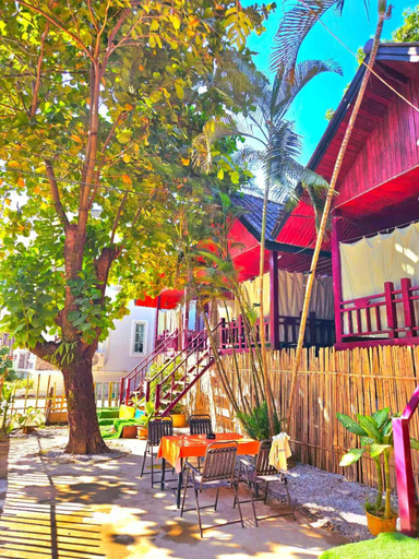 Exterior & Views, west water hostel vangvieng, Vangvieng