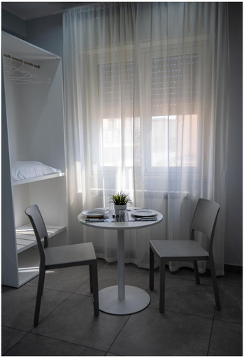 Others 5, Richard Room & Apartment Policlinico, Messina