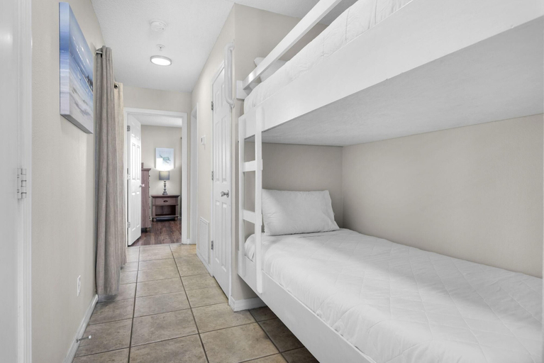 Bedroom 2, Gulf Island 532, Escambia