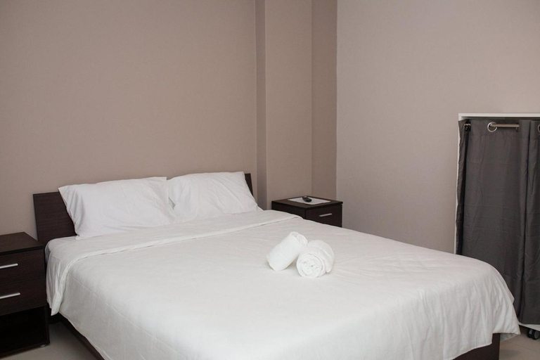 Bedroom 4, Landmark Hotel