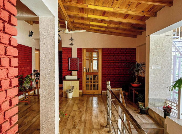 Interior, Mohini Hotel Lake View Cottage Bhimtal, Nainital