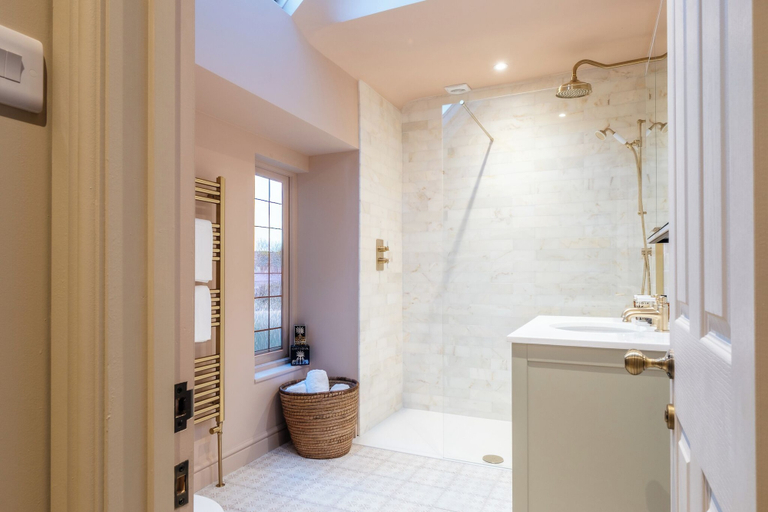 Bathroom 3, Sycamore Cottage Banham Cottages, Gloucestershire