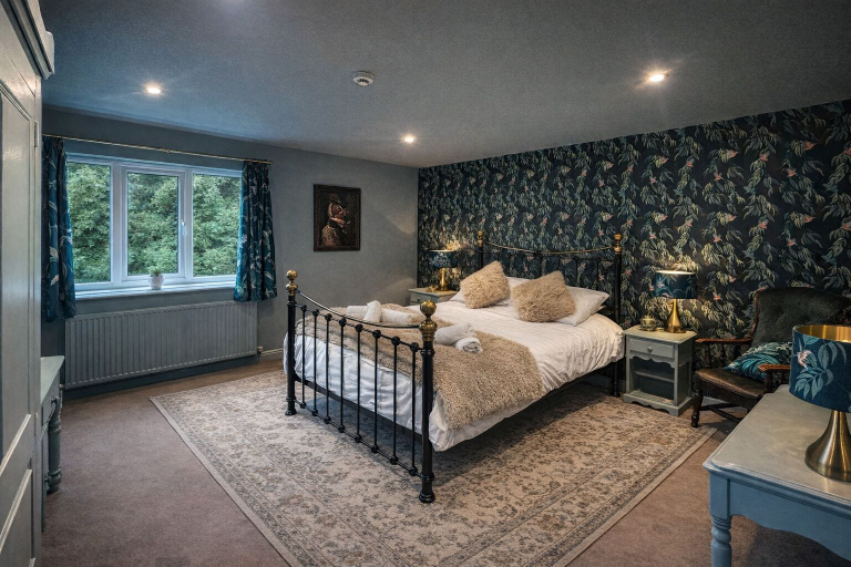 Room 4, The Poachers Arms Hotel, Derbyshire