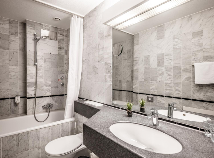 Bathroom 5, Hotel Mirage Dusseldorf-Neuss, Rhein-Kreis Neuss