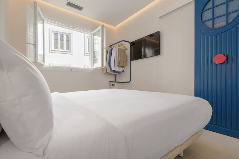 Room 2, SLEEPN Valencia, Valencia